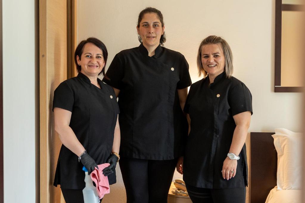 Členové personálu v ubytování Luna Wellness Hotel