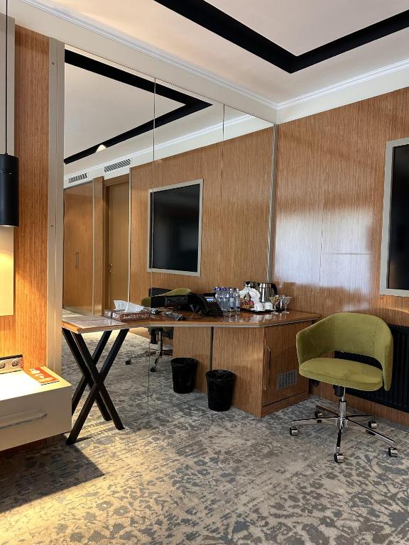 Hotel Bukhara - Camera Re Deluxe Superiore