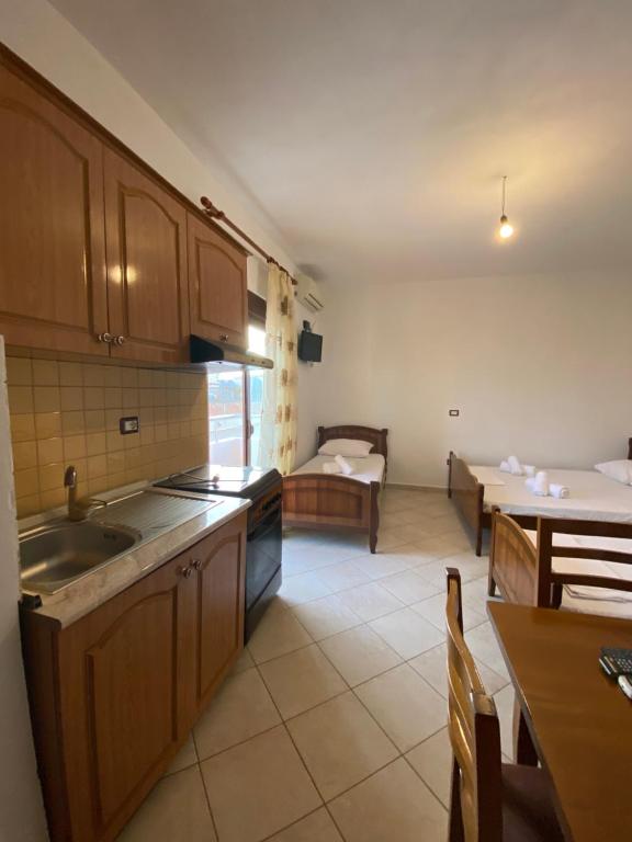 VIOLCA GUEST HOUSE - Image 4