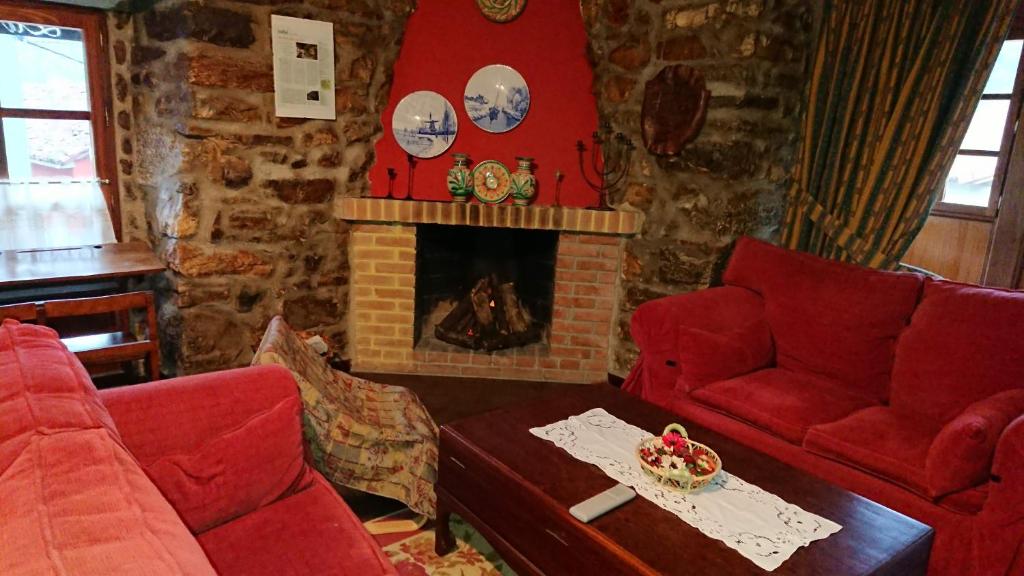 A seating area at Núcleo de turismo Rural La Corte