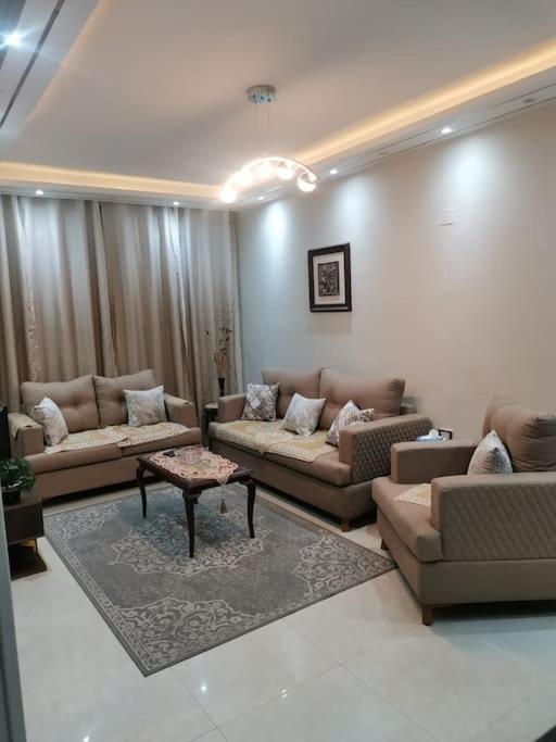 Cozy 2 Bed Rooms Apartment in New Cairo
