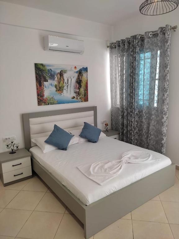 V Apartment - Imazhi 6