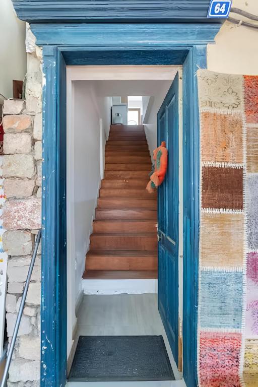 لابی و فضای عمومی Seafront House - تصویر ۵