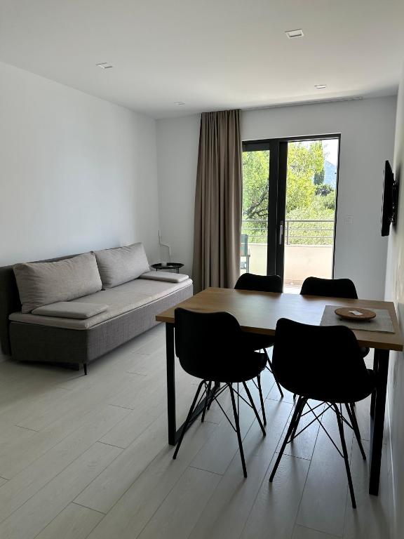 Posedenie v ubytovaní Zen Residence