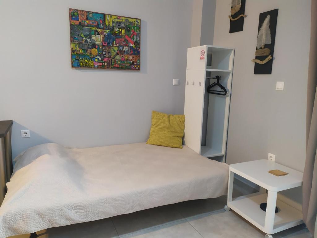 Postel nebo postele na pokoji v ubytování Homeyfeel Stay Sea 1 - Modern studio next to the sea!