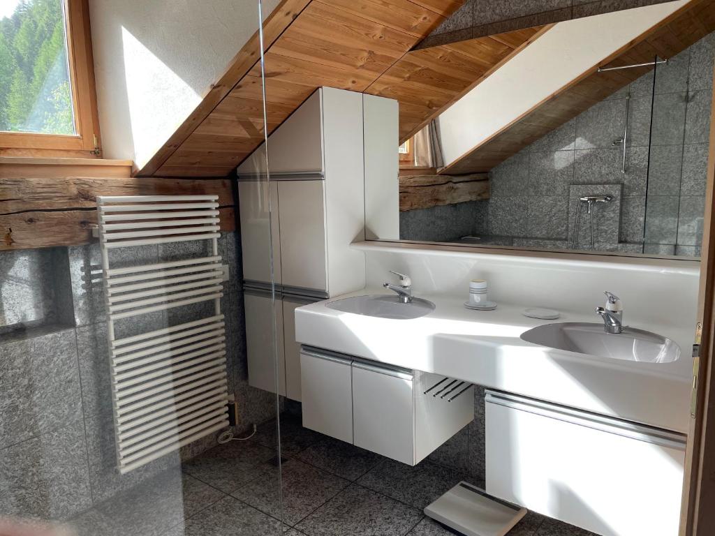Fotografie z fotogalerie ubytování Alpengasthof Crusch Alba ed Alvetern, S-charl v destinaci Scuol