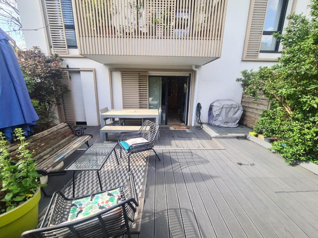 Balkon lub taras w obiekcie Superbe Appartement 3 pièces près de la Défense