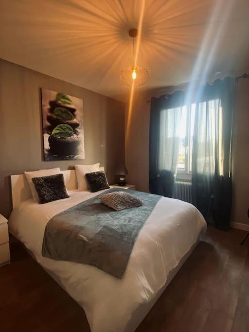 Photo de la galerie de l'établissement Fleur de lys, Nazelle-Négron, à Nazelles-Négron