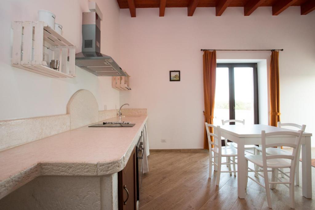 Kuchyň nebo kuchyňský kout v ubytování Masseria Stella