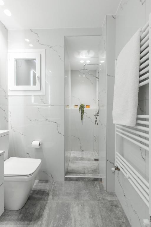 Harmony Sea View Apartment - 10