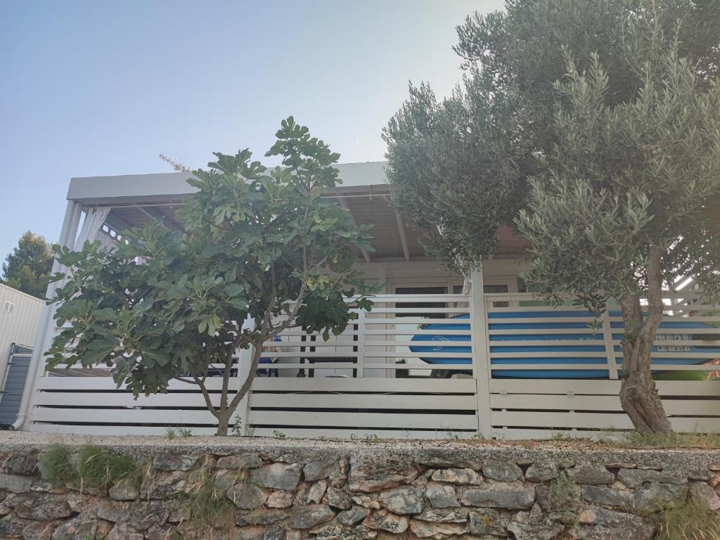 Fotografie z fotogalerie ubytování Two Roses Mobile Home v destinaci Jezera