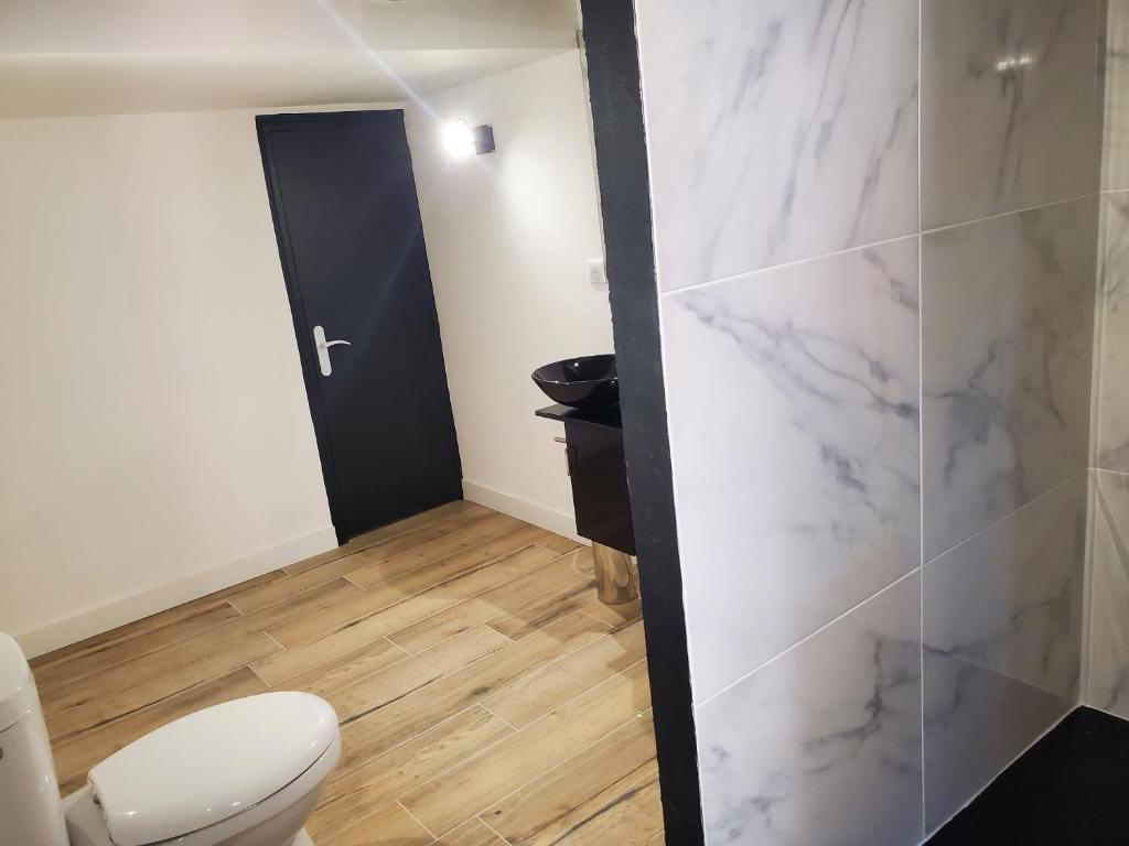 Koupelna v ubytování Chambre d'Hôte Straboni
