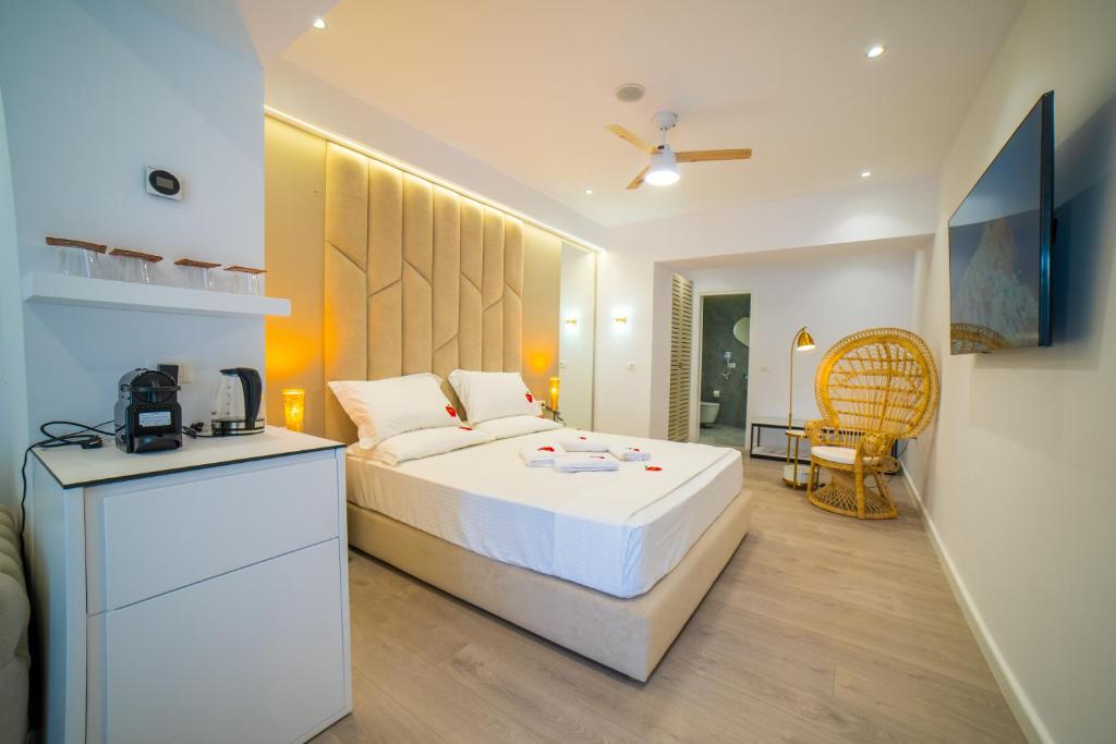 Adam & Eve Suites - Image 3