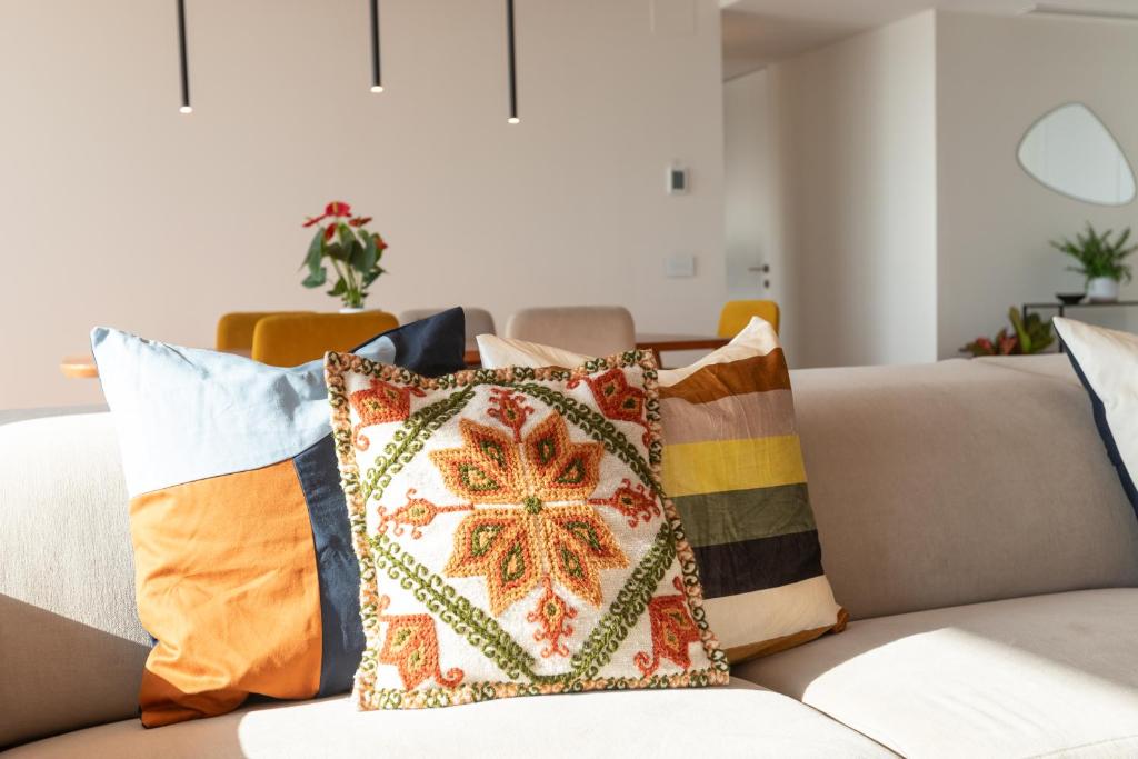 Posedenie v ubytovaní Luxury beach/port apartment