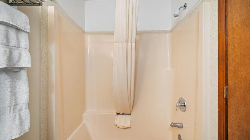 Clarion Hotel & Suites Fairbanks near Ft Wainwright - Habitación Con 2 Camas Grandes - No Fumadores