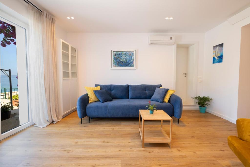 Posezení v ubytování Beachfront Comfort Apartment NIVES