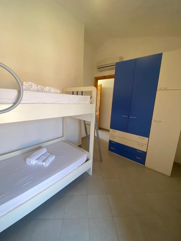 Villa Juniperus a Sant'Anna Arresi - Lusso con piscina