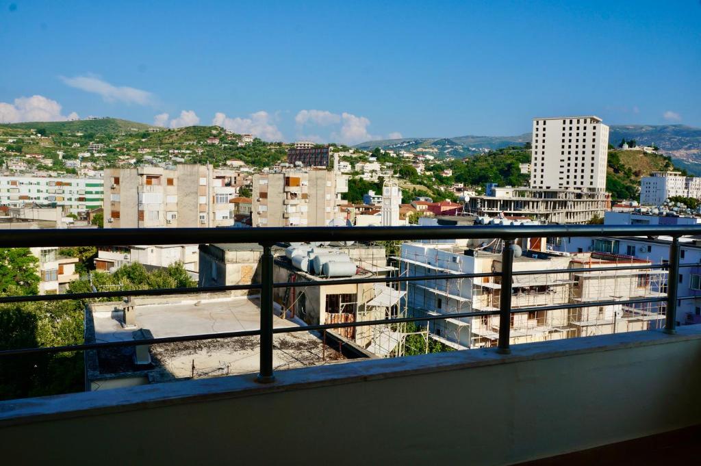 Blue Oasis Apartment - Image 9