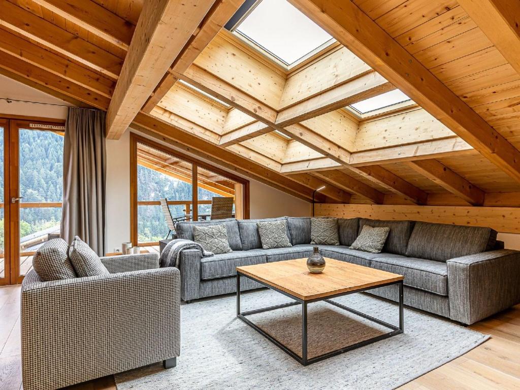 Khu vực ghế ngồi tại Apartment in France near Lake Geneva