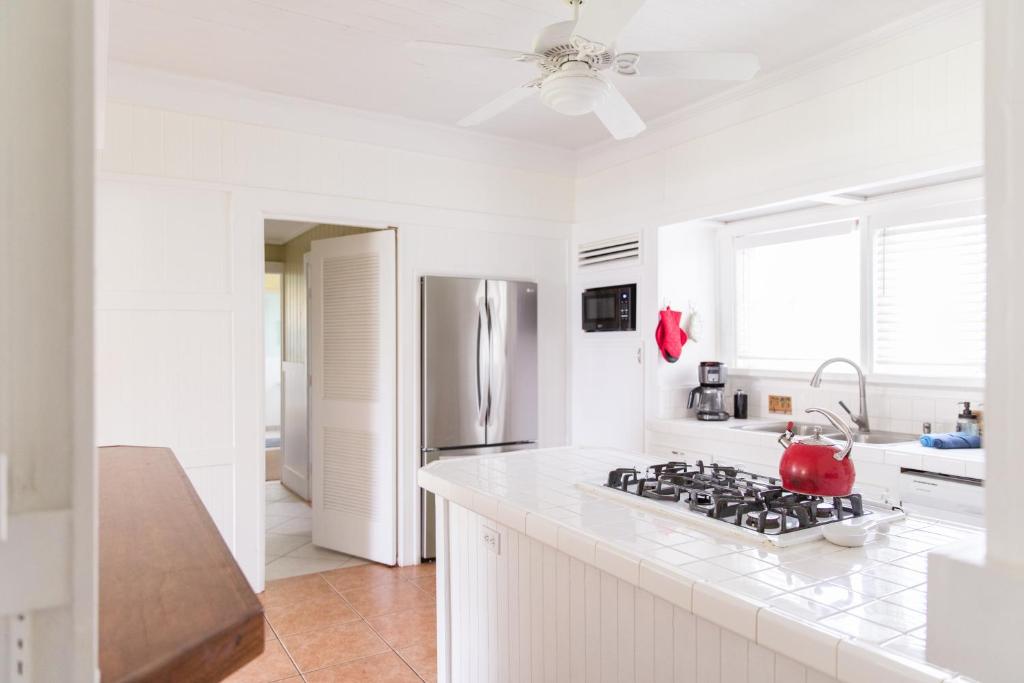 Kuchyň nebo kuchyňský kout v ubytování OceanFront Kauai - Harmony TVNC 4247