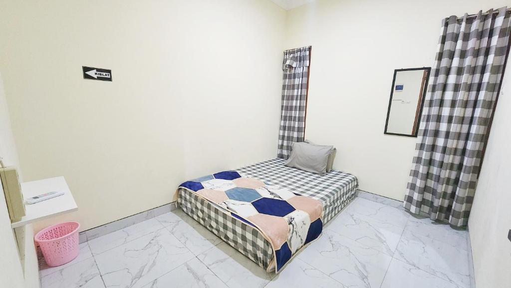 Surabaya Homey near UNAIR Syariah - 双人间 - 带共用浴室