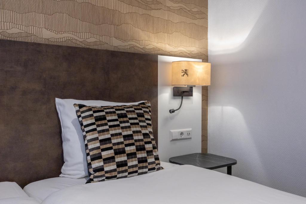 Hotel Amsterdam De Roode Leeuw - Resim 19