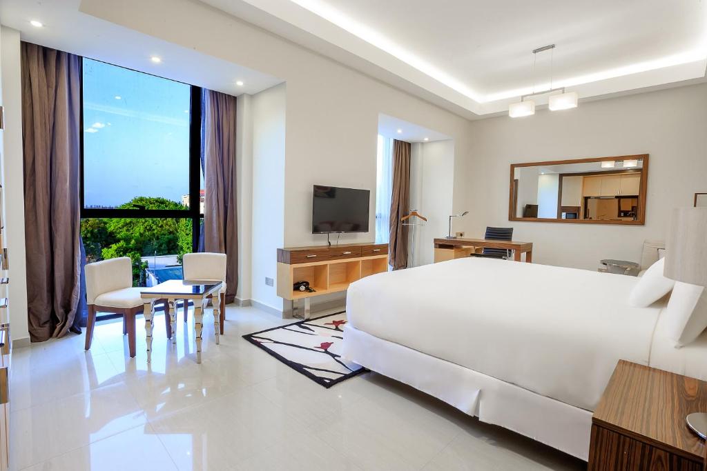 TV a/nebo společenská místnost v ubytování Element by Westin Hotel Dar es Salaam