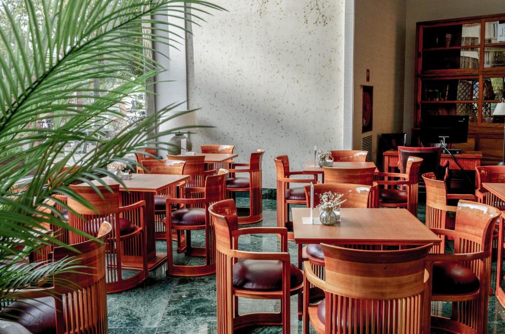 Melia Plaza Valencia - Resim 16