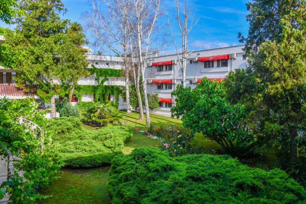 Zahrada ubytování COMPLEX TISMANA 3* ALL INCLUSIVE