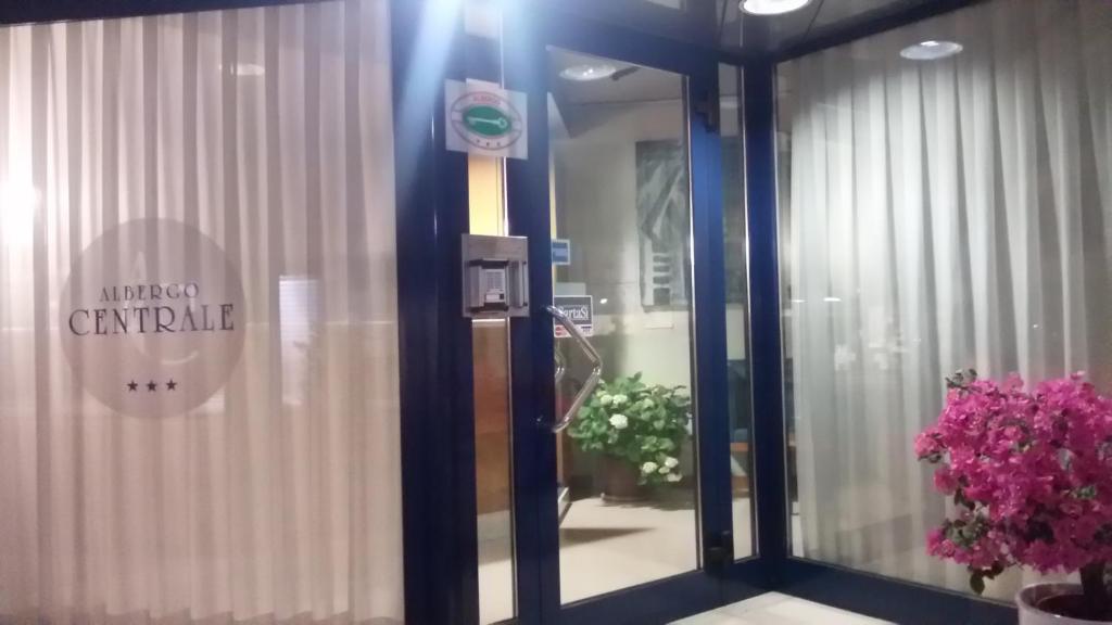 Fotografia z galérie ubytovania Albergo Centrale v destinácii Trebaseleghe
