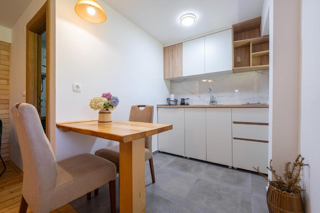 Apartments CENTER OF THE WORLD - 13