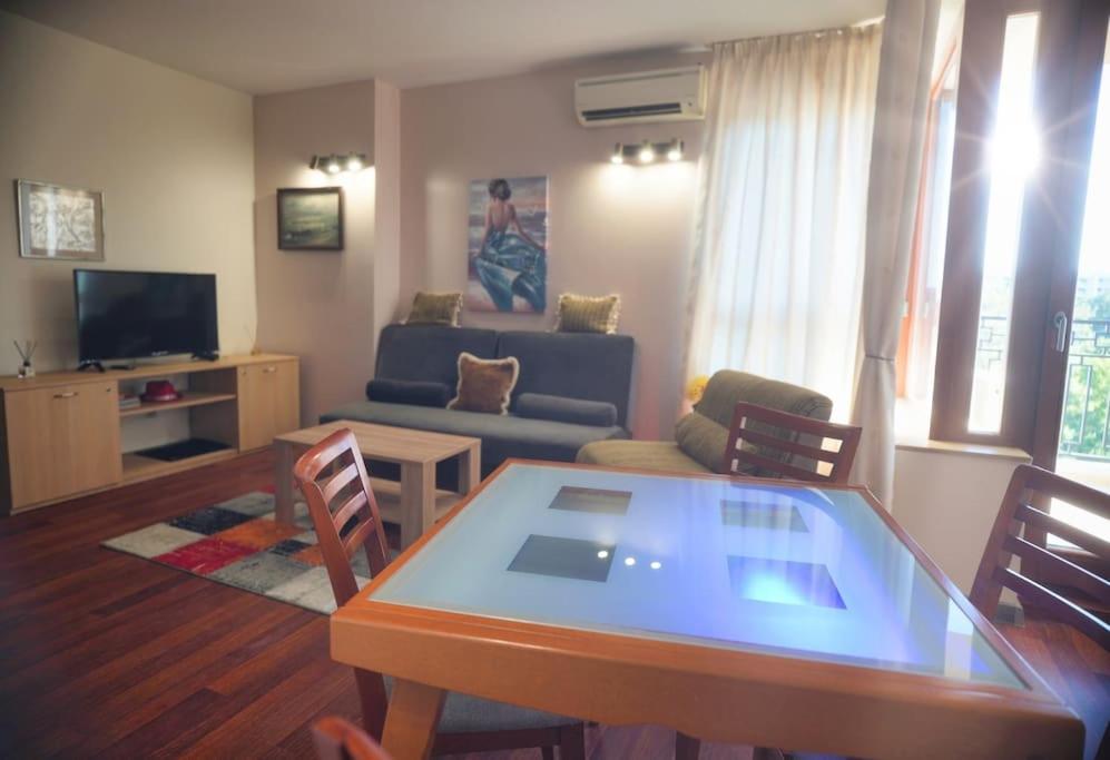 Fotografie z fotogalerie ubytování Apartment on the beach ve Varně