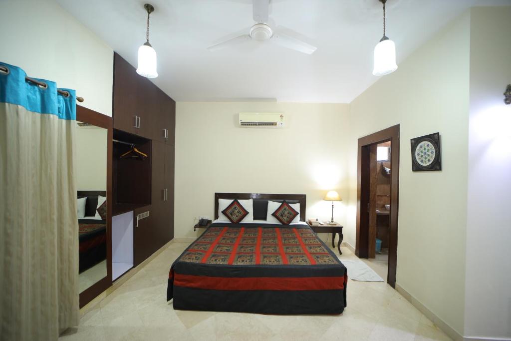 Bansi Home Stay - Double Room With Private Bathroom