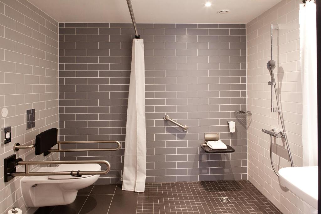 Koupelna v ubytování Holiday Inn Express Bochum by IHG