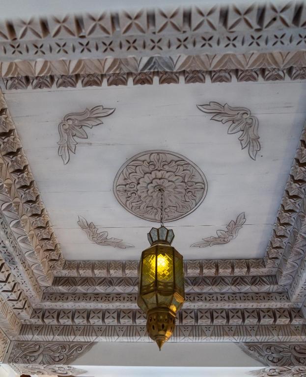 Mambo Hill Resort - 4