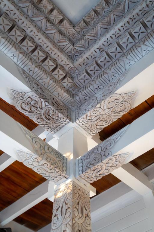 Mambo Hill Resort - 5