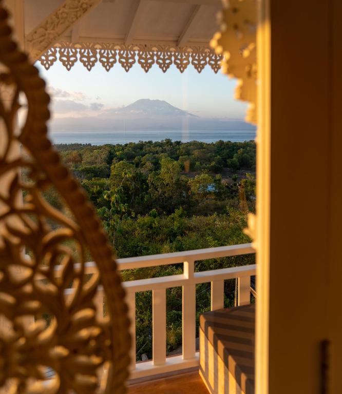 Mambo Hill Resort - 10