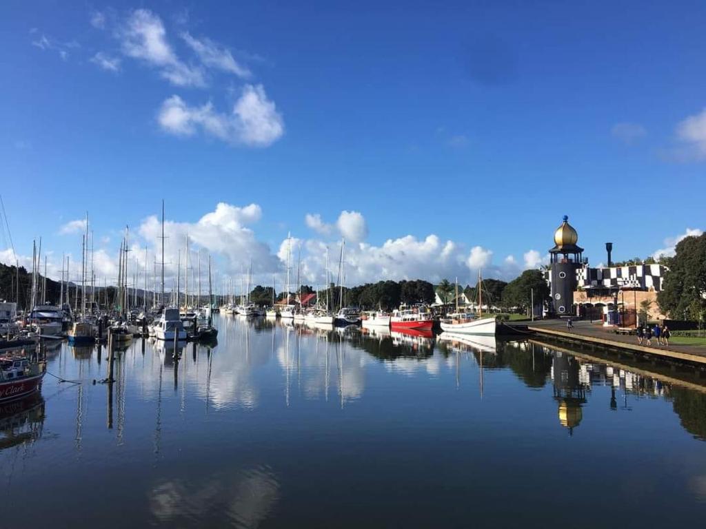 On the water boat House - Resim 34