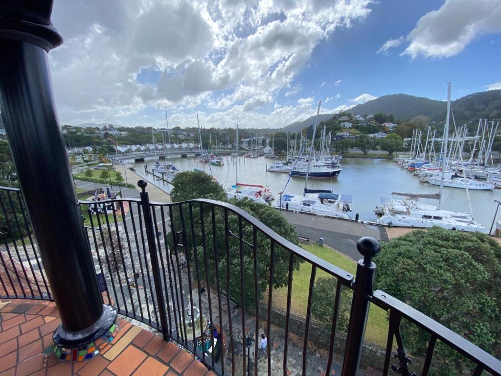 On the water boat House - Resim 43