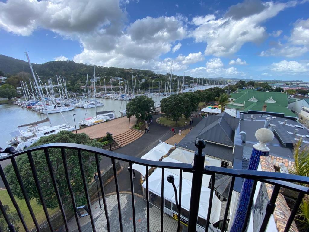 On the water boat House - Resim 45