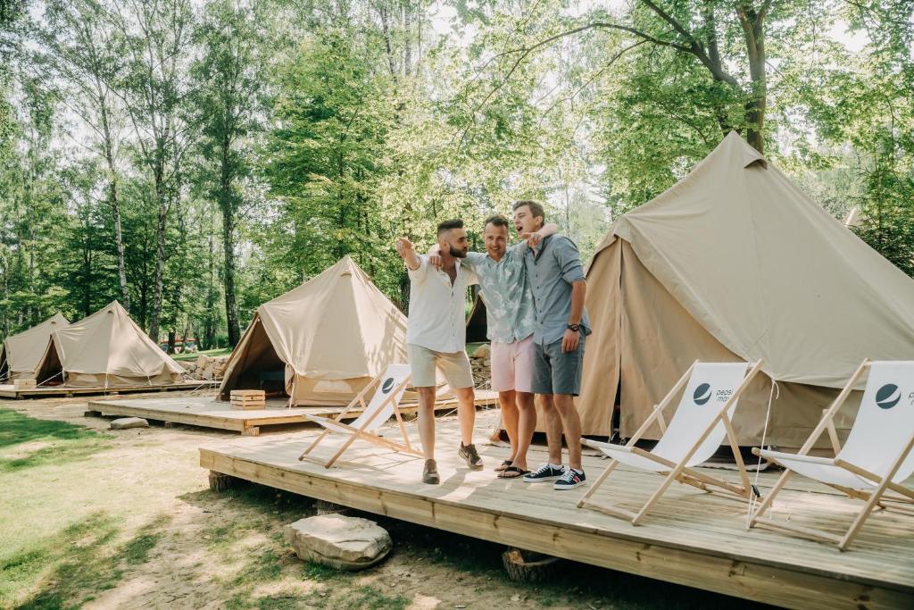 Hosté ubytování SolinaGlamp - Namioty nad Jeziorem Solińskim