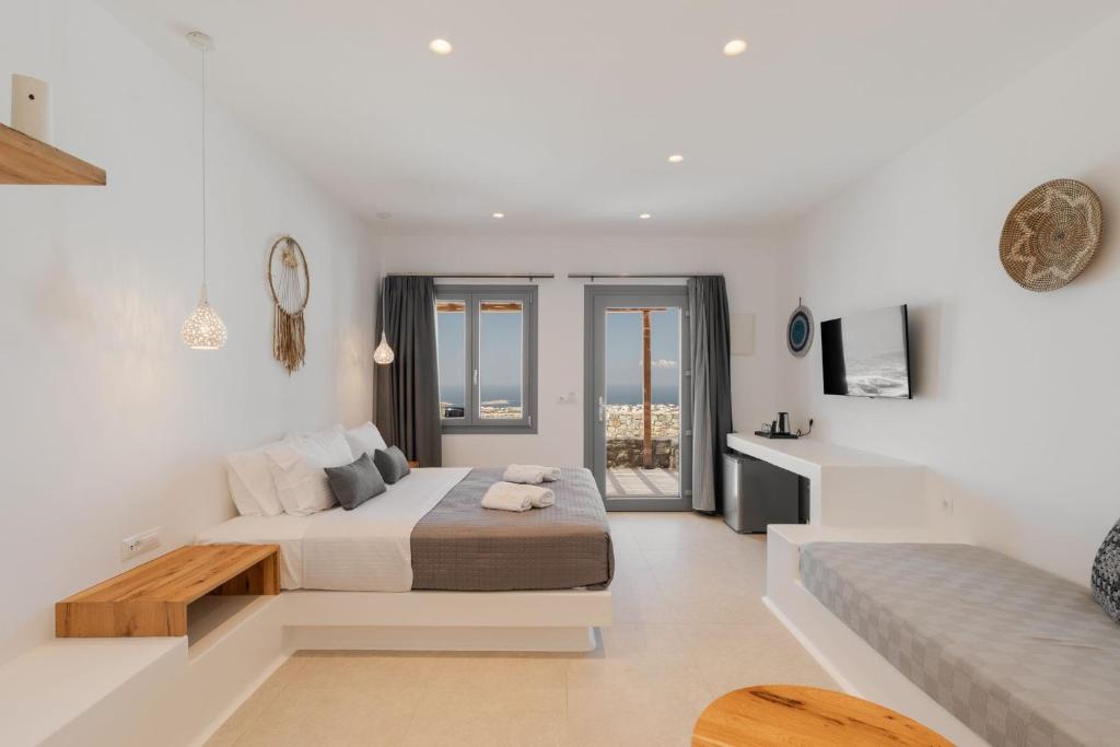 Sunset Hill Suites - 1