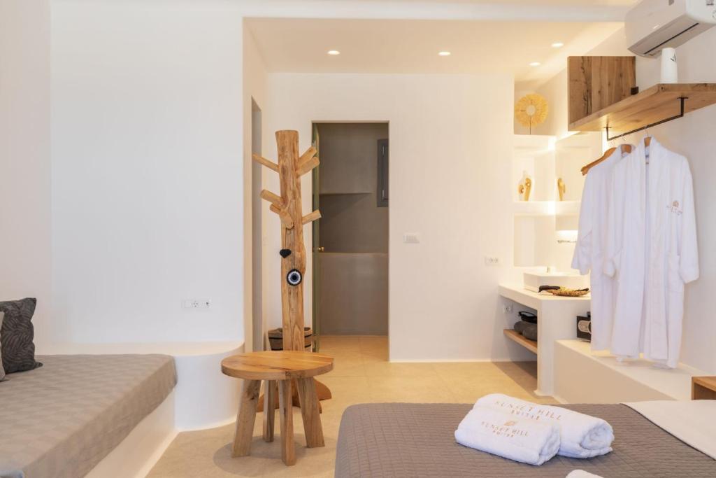 Sunset Hill Suites - 9