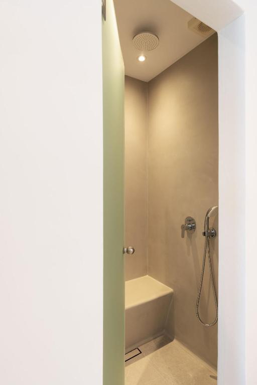 Sunset Hill Suites - 16