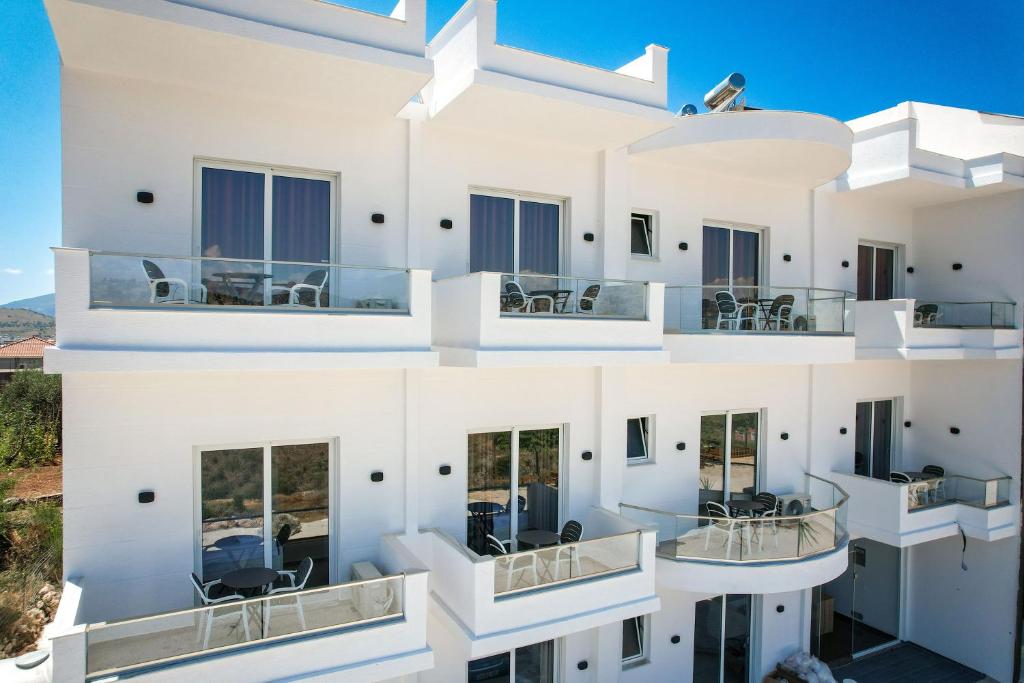 Galaxy Hotel - Image 4