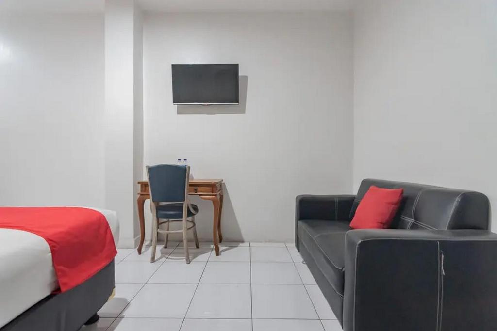 RedDoorz At Arwiga Hotel - Suite