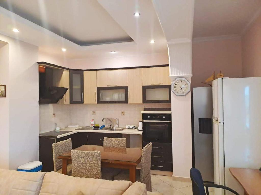 Lovely large summer apartment next to Lungomare - Image 4