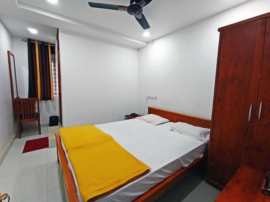 STAYMAKER Shri Shakti Residency - Housity