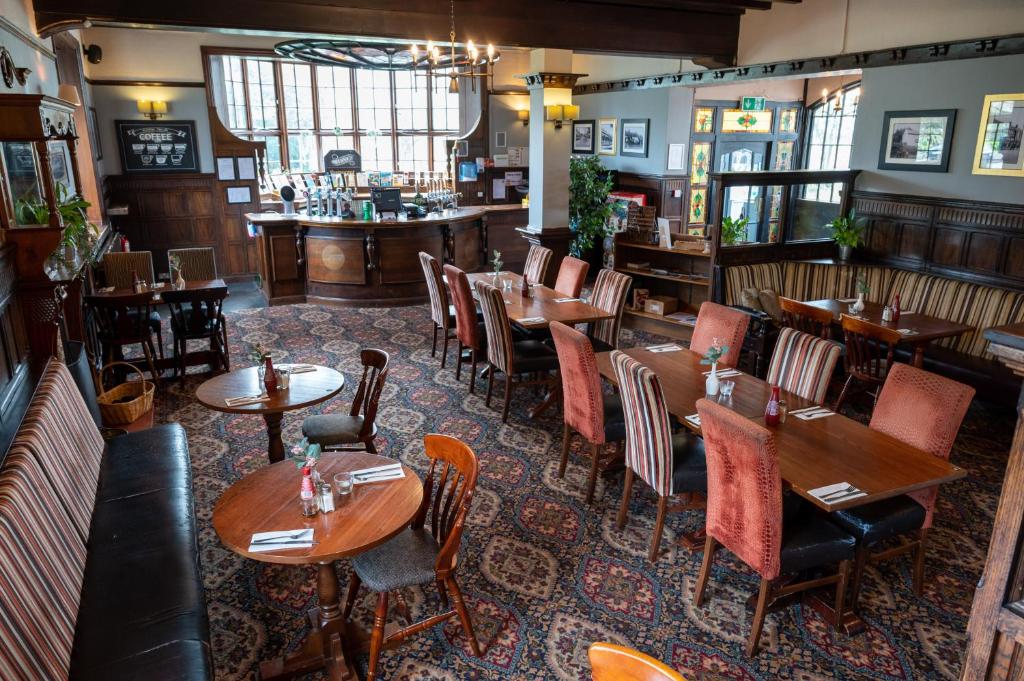 Restaurace v ubytování Bridge Inn by Greene King Inns