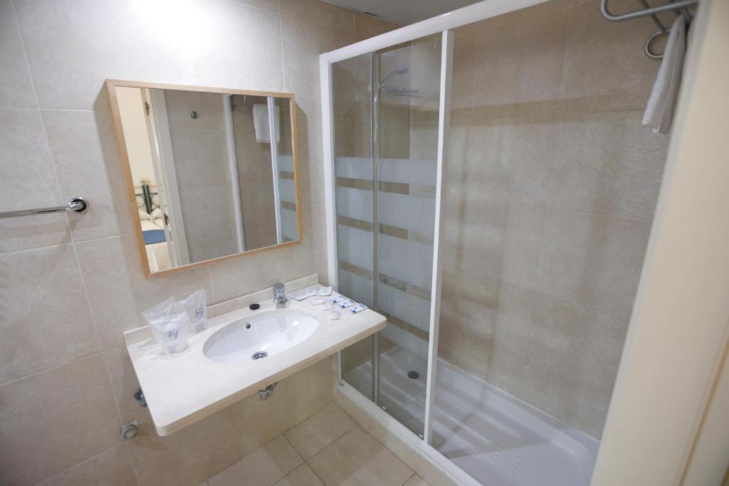 Hotel Eliseos, Málaga – Updated 2023 Prices